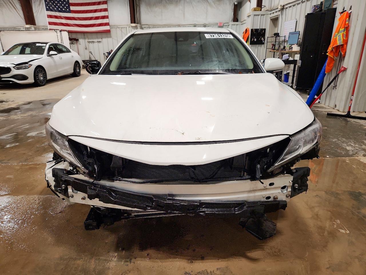 2022 TOYOTA CAMRY LE photo 5