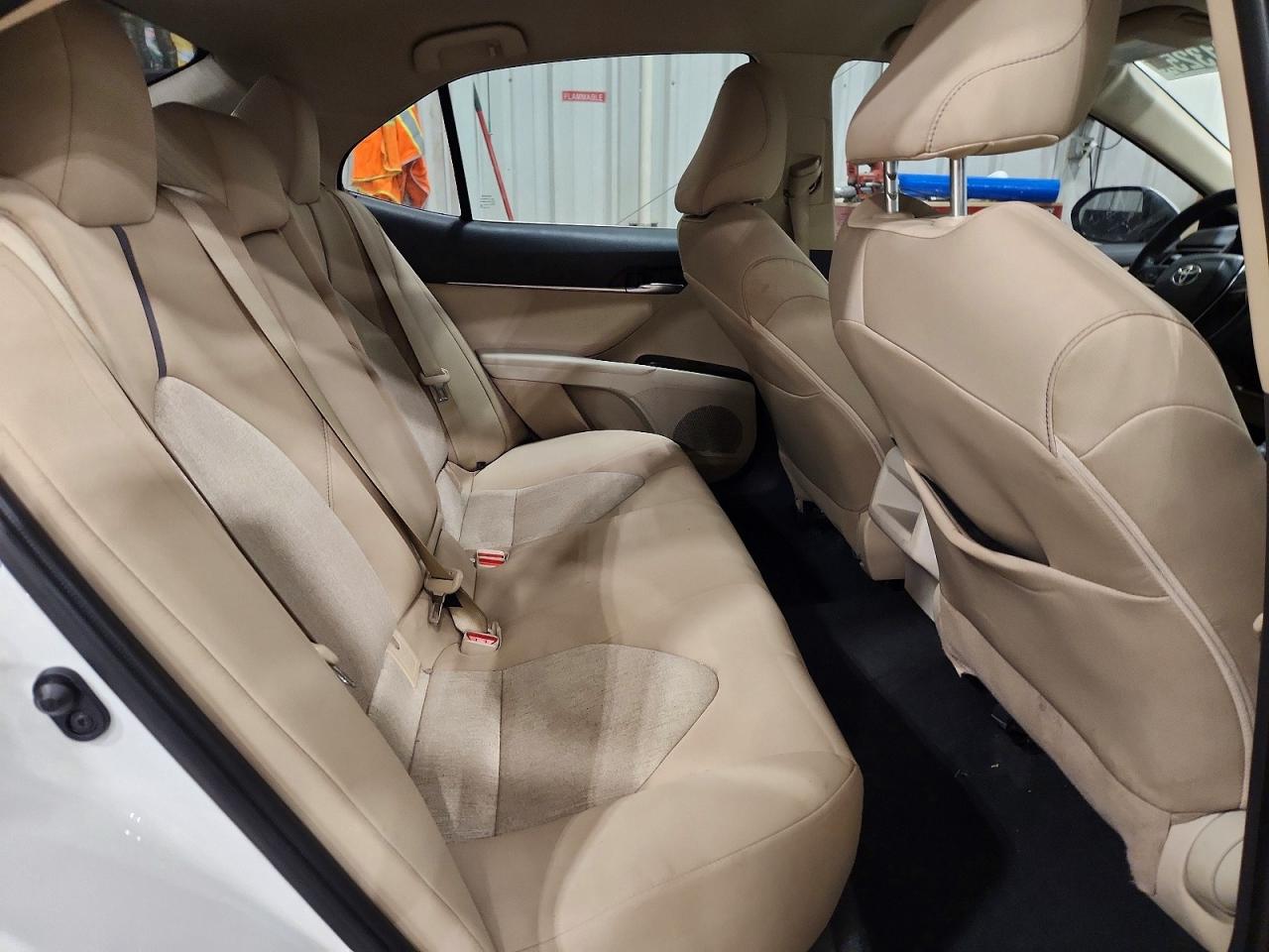 2022 TOYOTA CAMRY LE photo 10