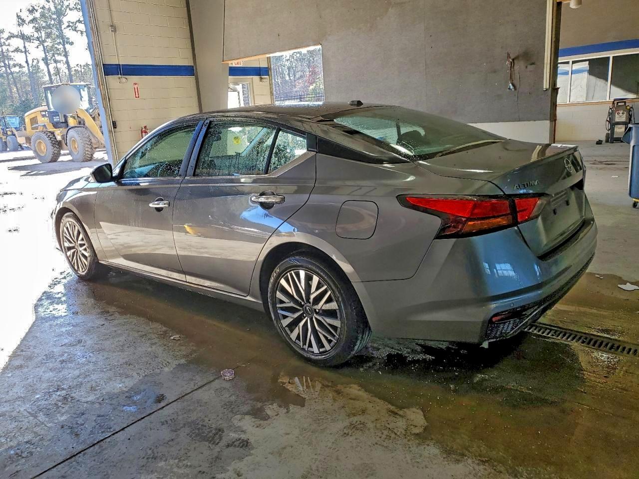 2024 NISSAN ALTIMA SV photo 2
