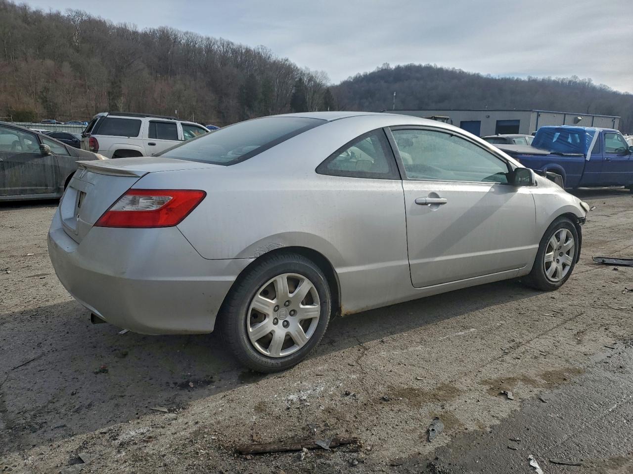 2011 HONDA CIVIC LX photo 5