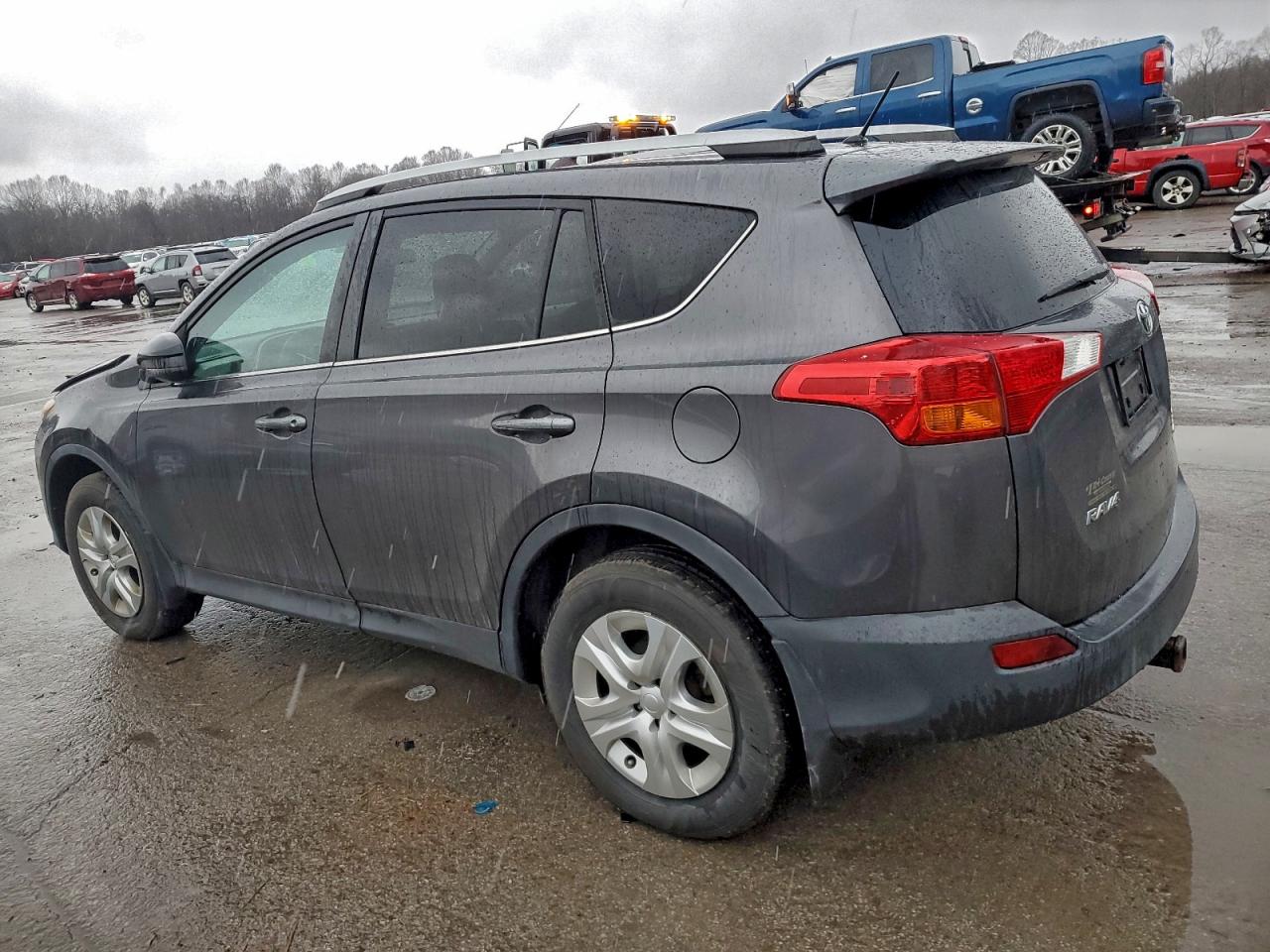 2013 TOYOTA RAV4 LE photo 2
