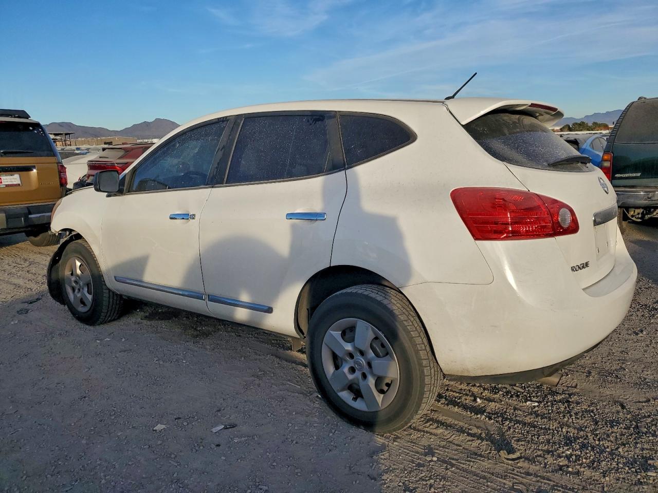 2013 NISSAN ROGUE S photo 2