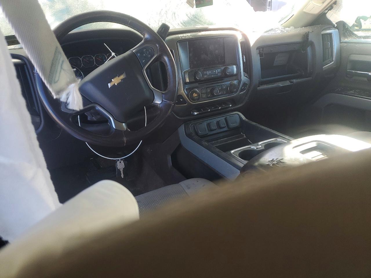 2018 CHEVROLET SILVERADO K1500 LT photo 8