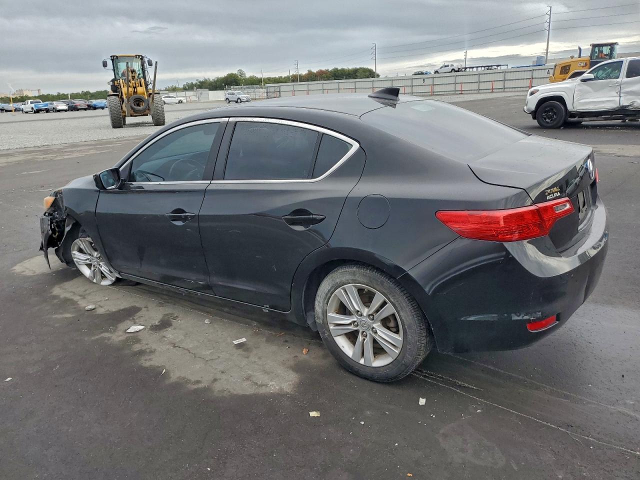 2013 ACURA ILX 20 photo 3
