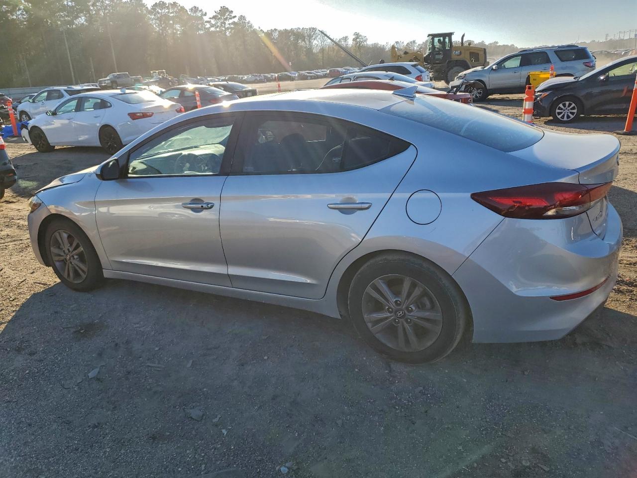 2018 HYUNDAI ELANTRA SEL photo 3