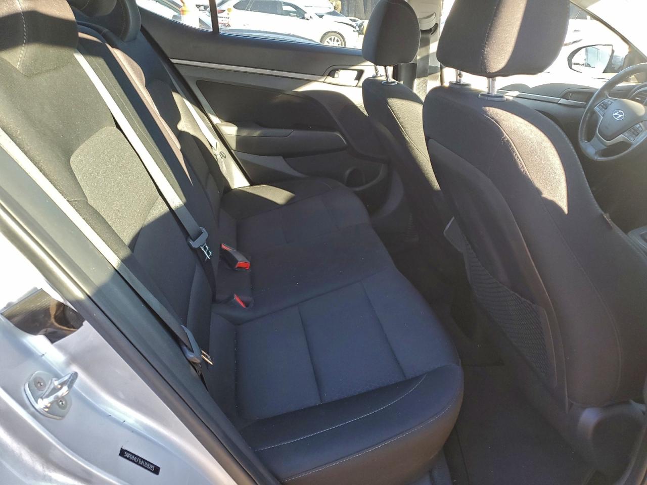 2018 HYUNDAI ELANTRA SEL photo 19