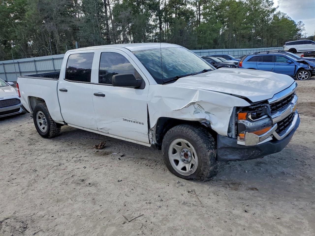 2016 CHEVROLET SILVERADO C1500 photo 4