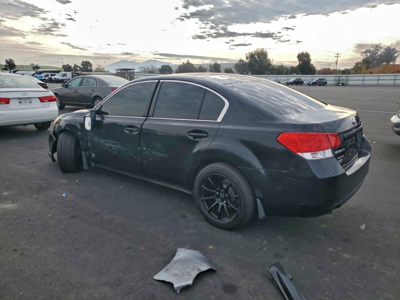 2010 SUBARU LEGACY 2.5I LIMITED photo 2