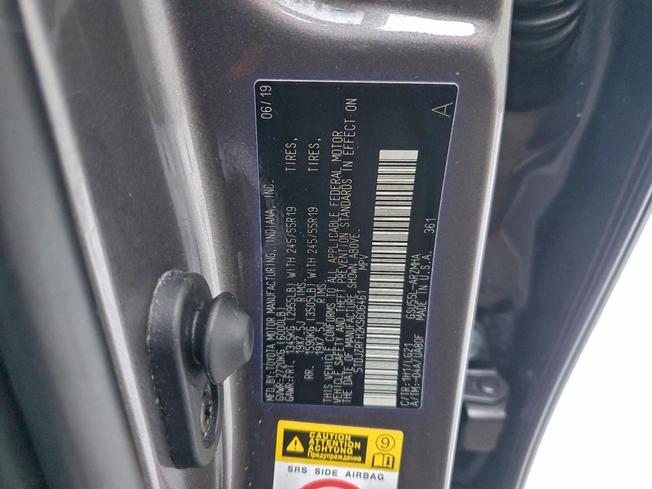 2019 TOYOTA HIGHLANDER SE photo 25