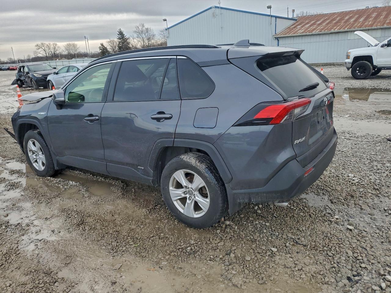 2019 TOYOTA RAV4 LE photo 4