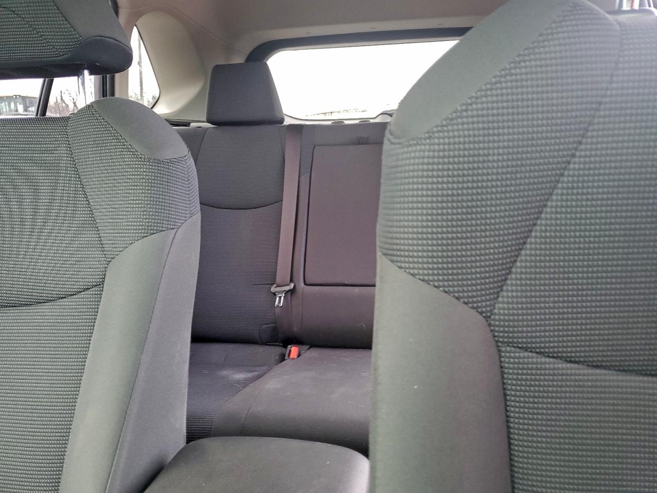 2019 TOYOTA RAV4 LE photo 28