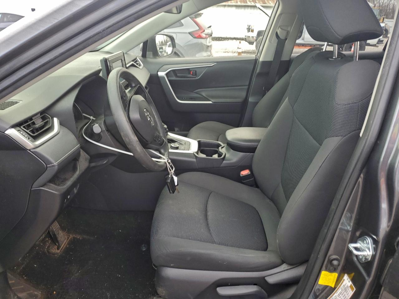 2019 TOYOTA RAV4 LE photo 19