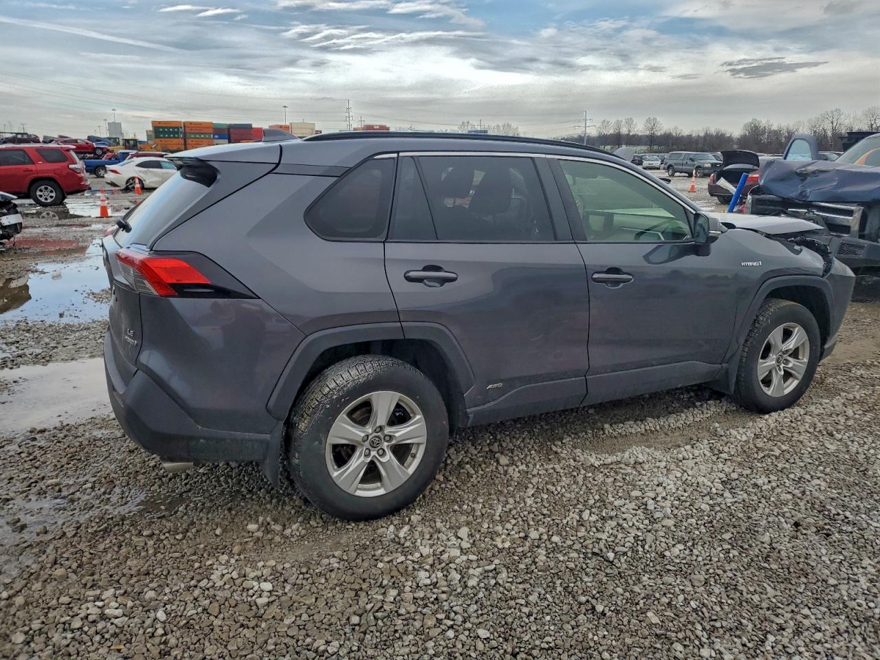 2019 TOYOTA RAV4 LE photo 7