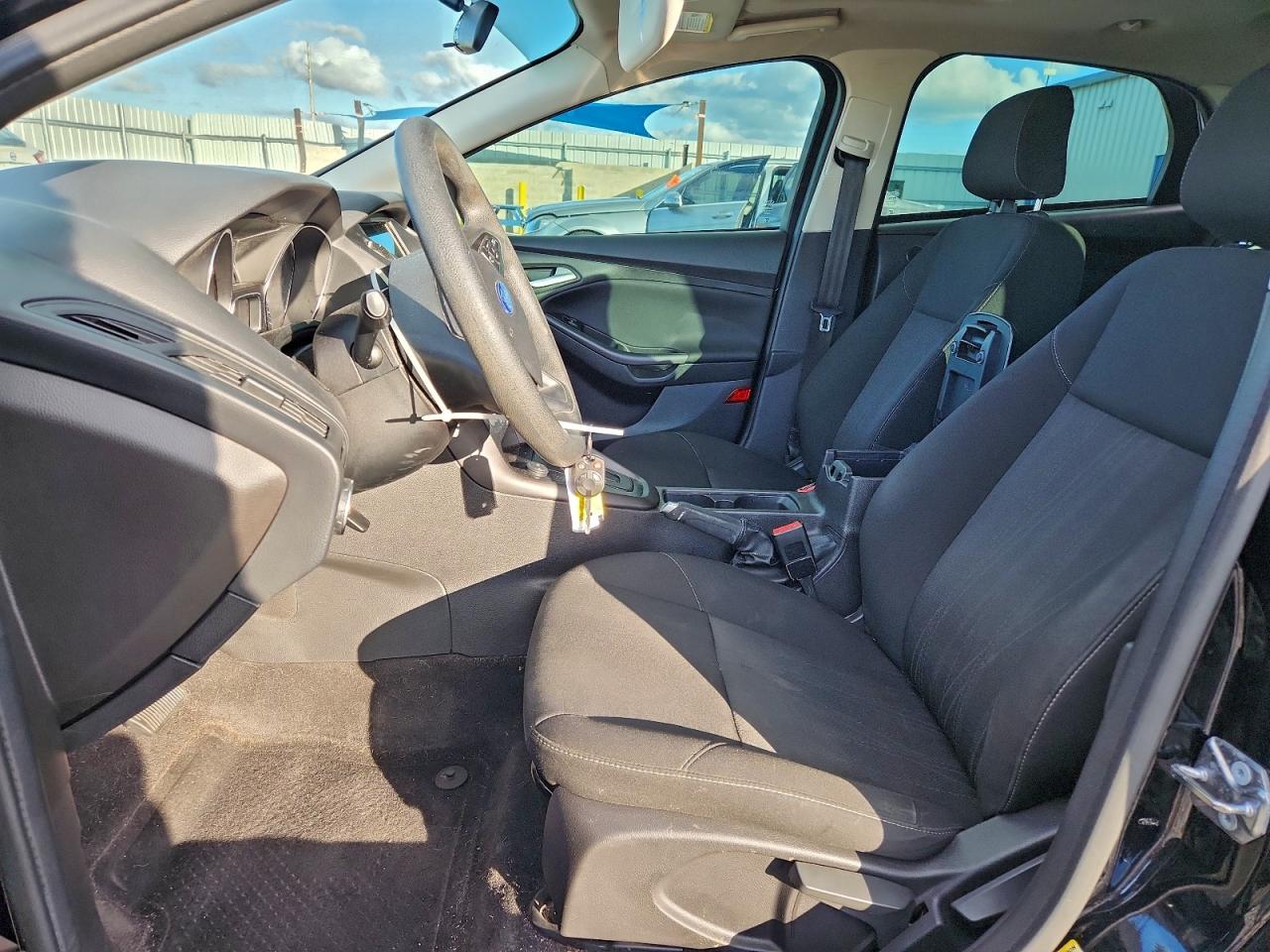 2018 FORD FOCUS SEL photo 25