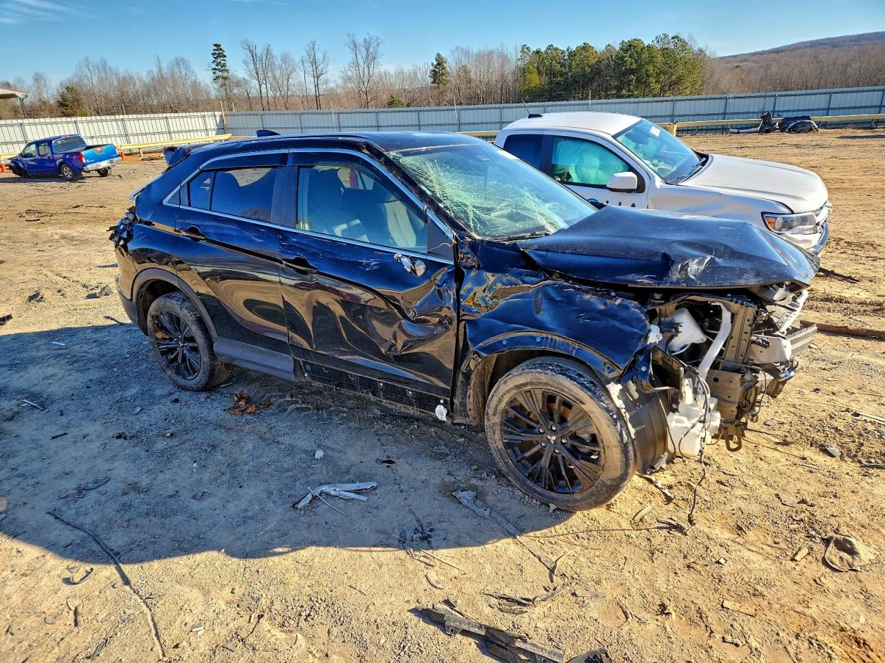 2022 MITSUBISHI ECLIPSE CROSS LE photo 4