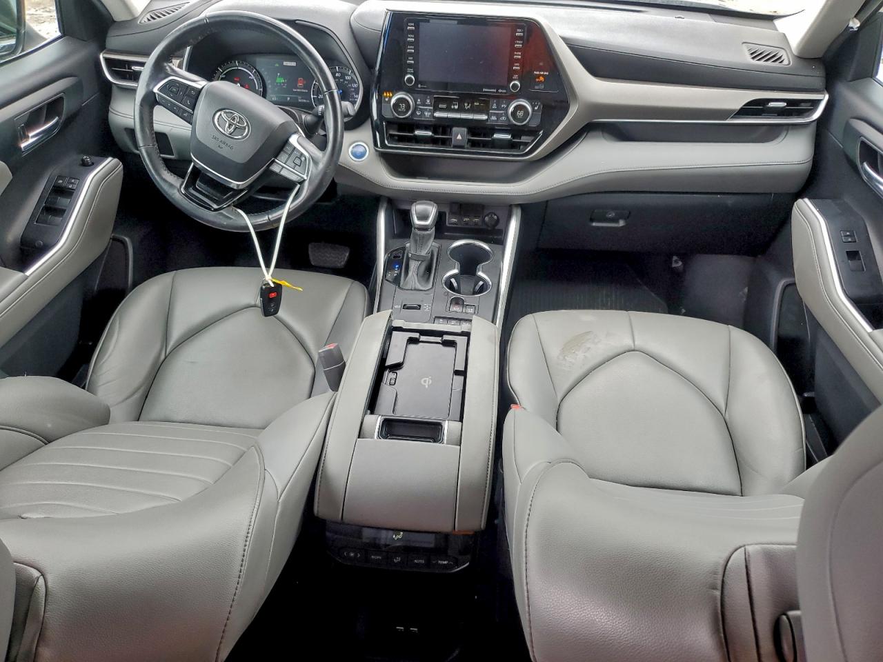 2020 TOYOTA HIGHLANDER HYBRID XLE photo 15