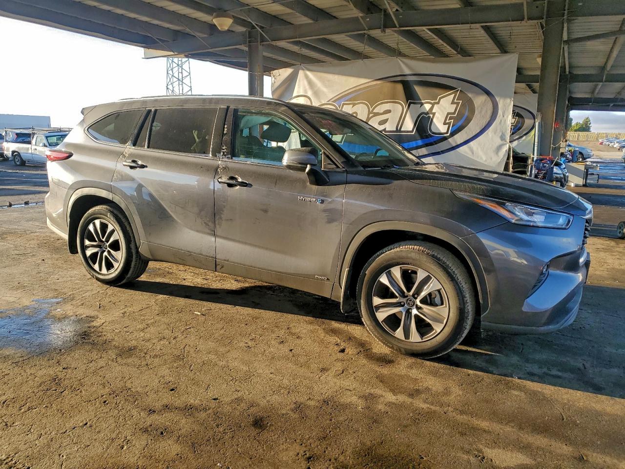 2020 TOYOTA HIGHLANDER HYBRID XLE photo 7