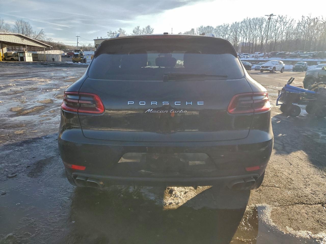 2016 PORSCHE MACAN TURBO photo 6