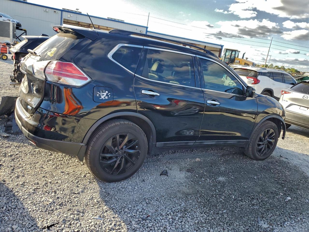 2014 NISSAN ROGUE S photo 7