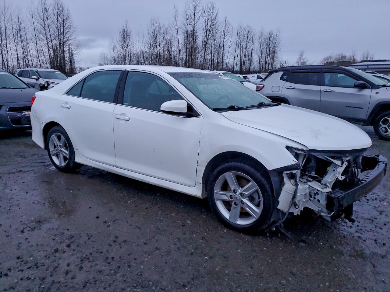 2014 TOYOTA CAMRY L photo 7