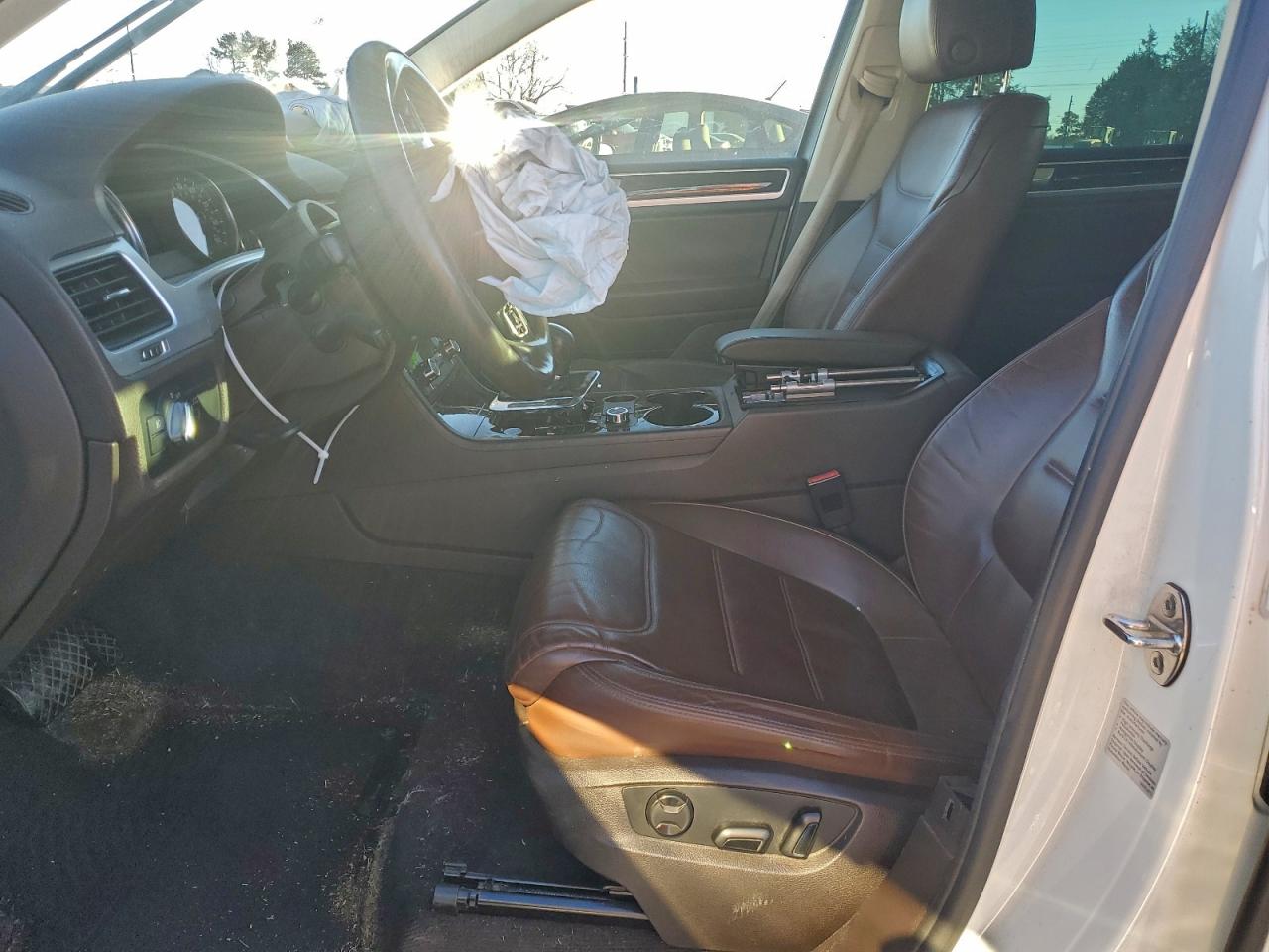 2013 VOLKSWAGEN TOUAREG V6 photo 7