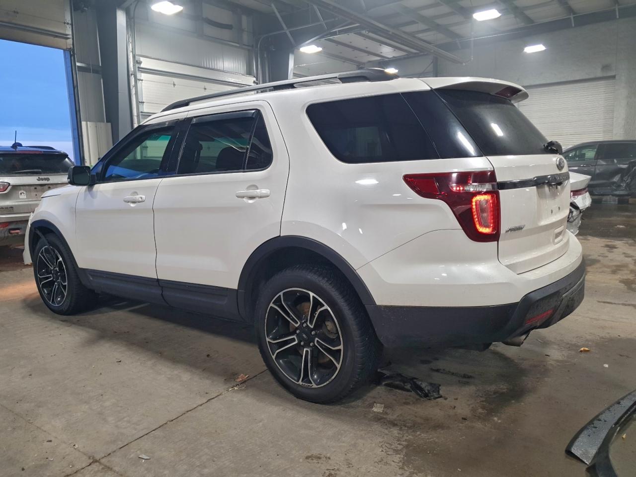 2015 FORD EXPLORER SPORT photo 3