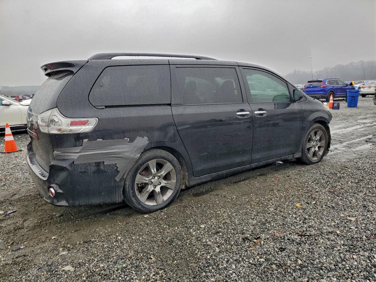2014 TOYOTA SIENNA SPORT photo 3