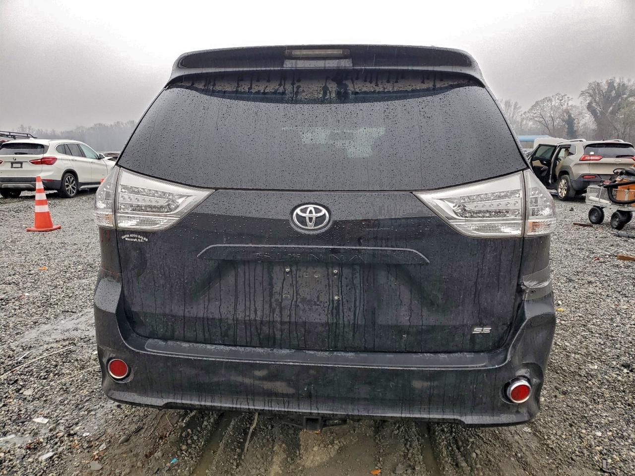 2014 TOYOTA SIENNA SPORT photo 6