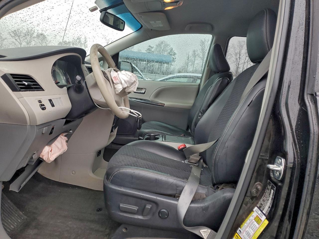 2014 TOYOTA SIENNA SPORT photo 7