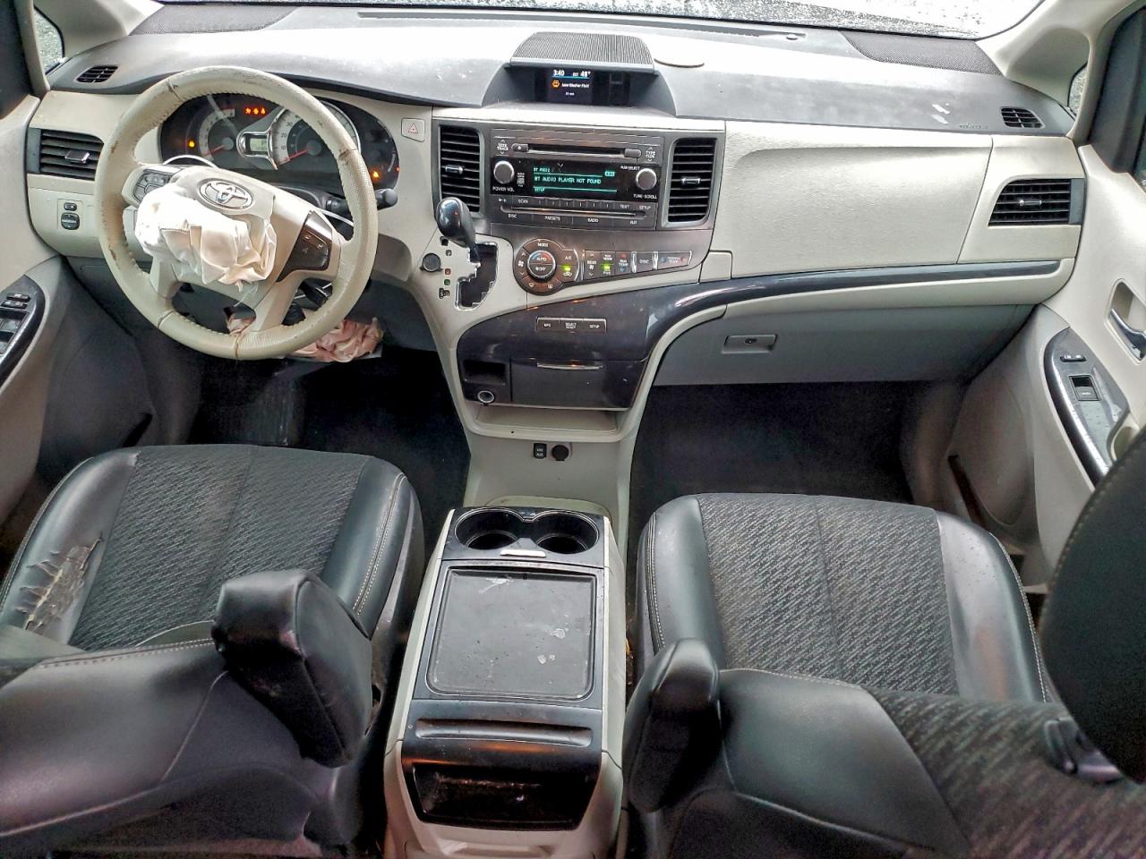2014 TOYOTA SIENNA SPORT photo 8