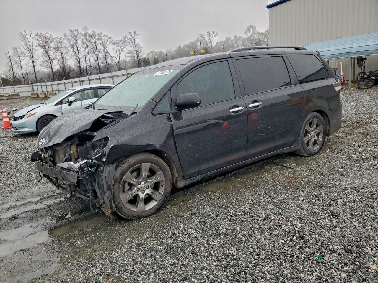 2014 TOYOTA SIENNA