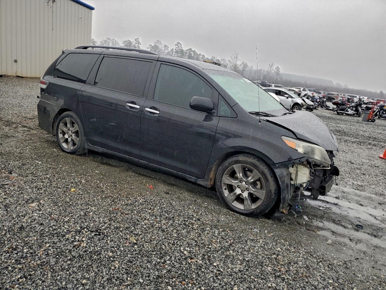 2014 TOYOTA SIENNA SPORT photo 4