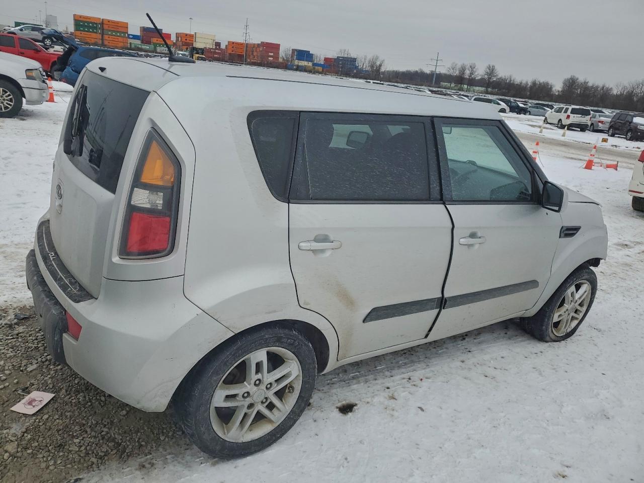 2011 KIA SOUL + photo 5