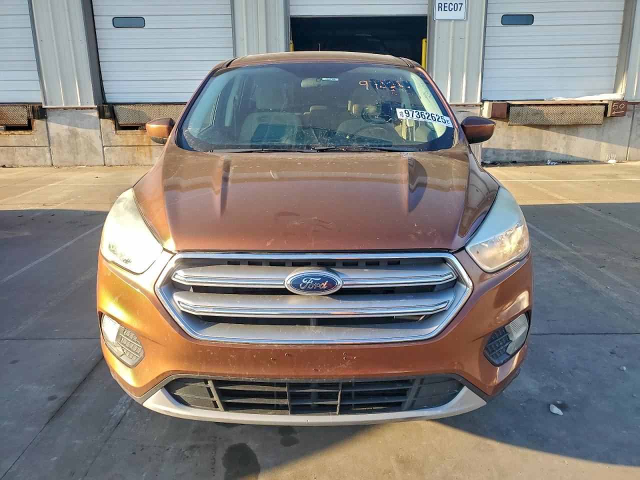 2017 FORD ESCAPE SE photo 5
