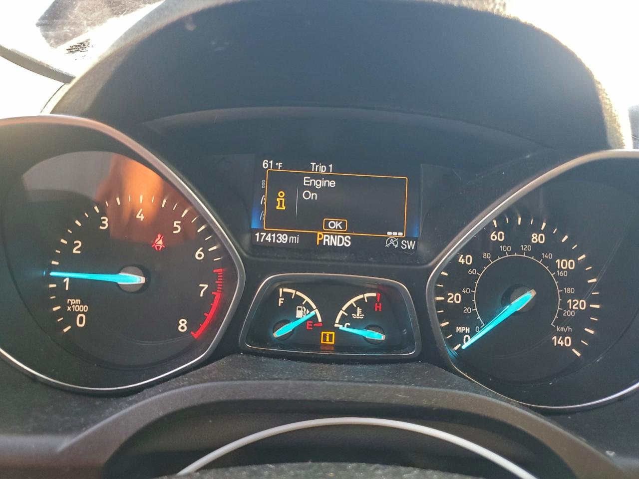 2017 FORD ESCAPE SE photo 9