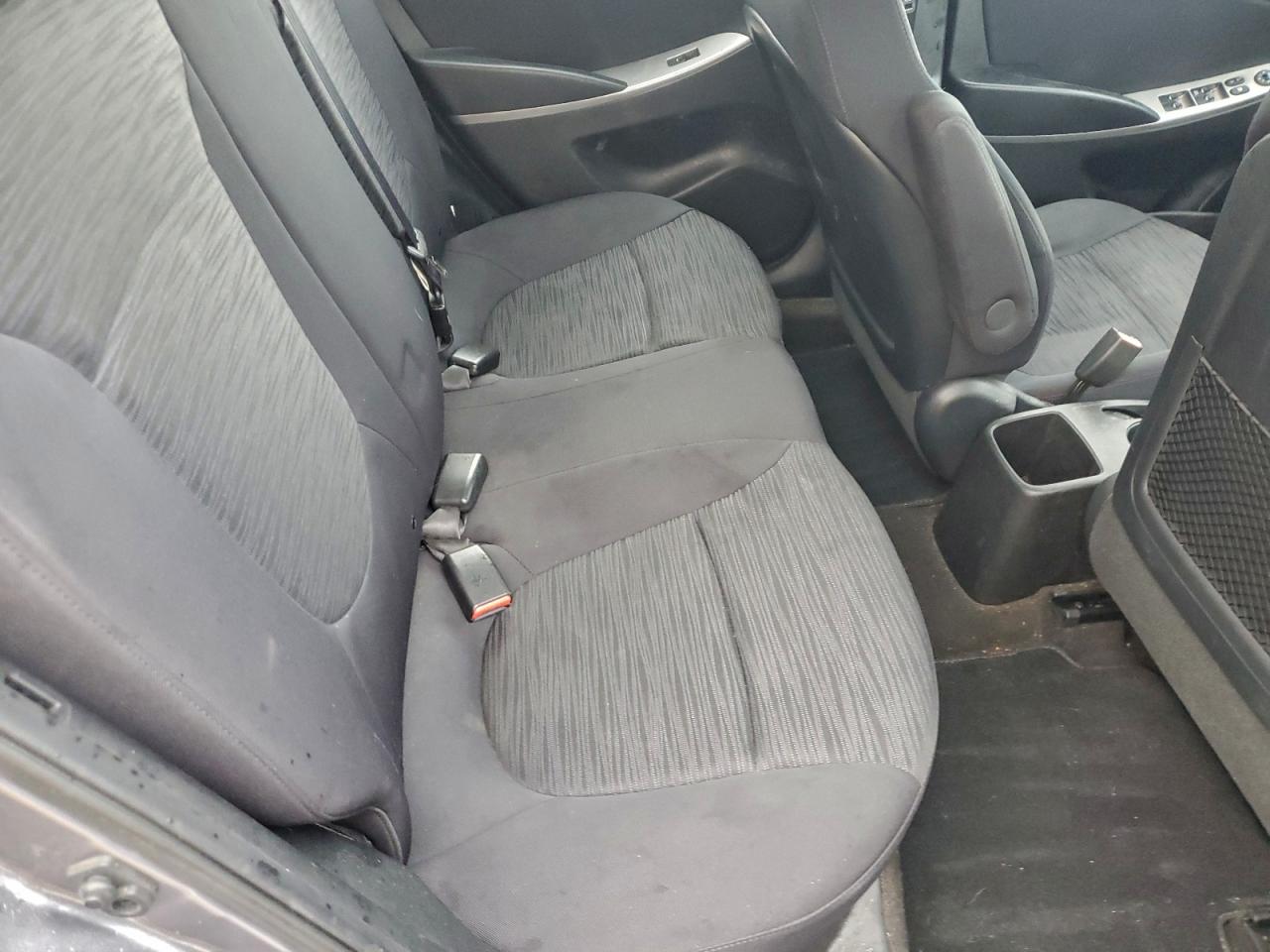 2016 HYUNDAI ACCENT SE photo 10
