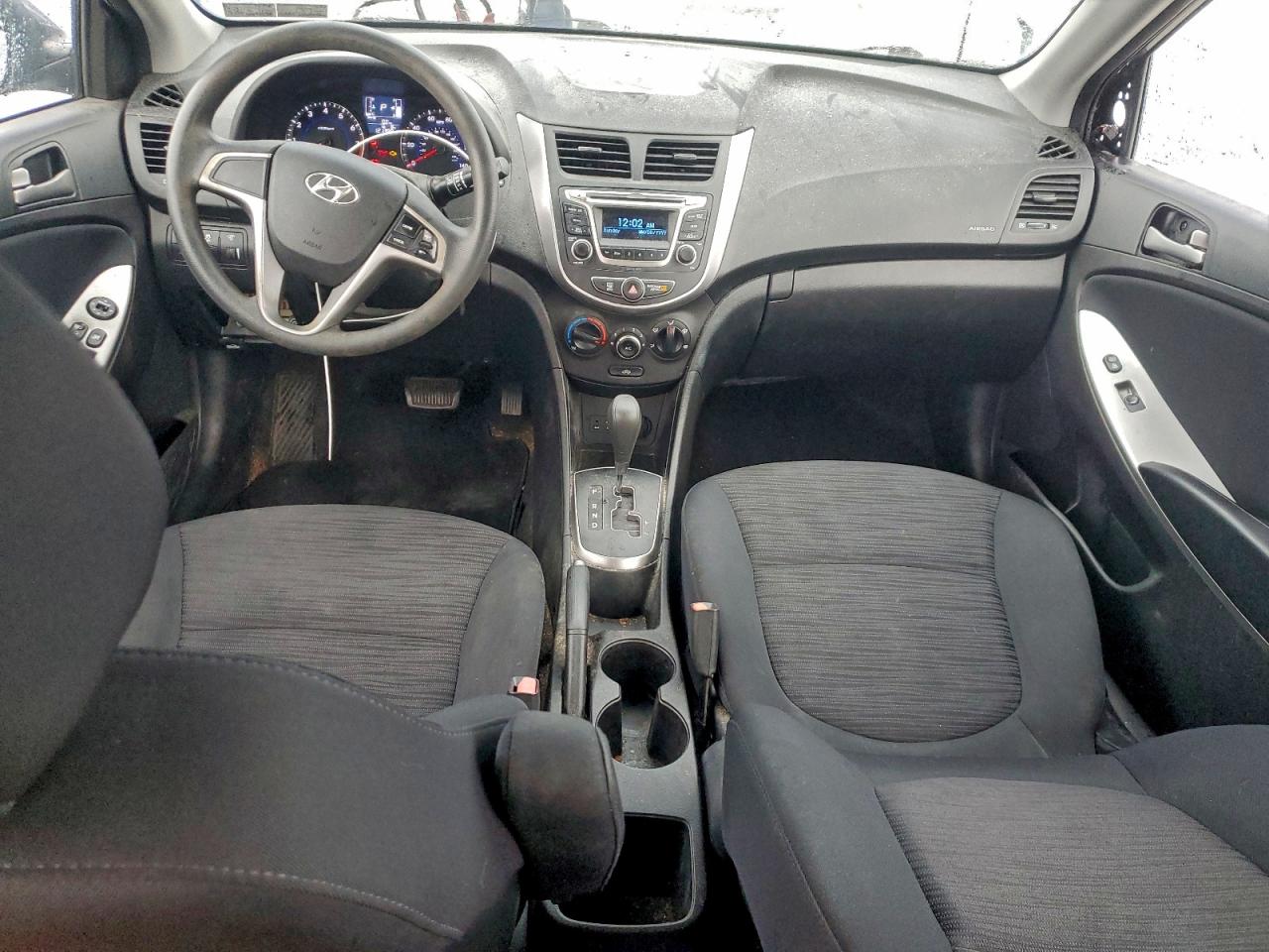 2016 HYUNDAI ACCENT SE photo 8
