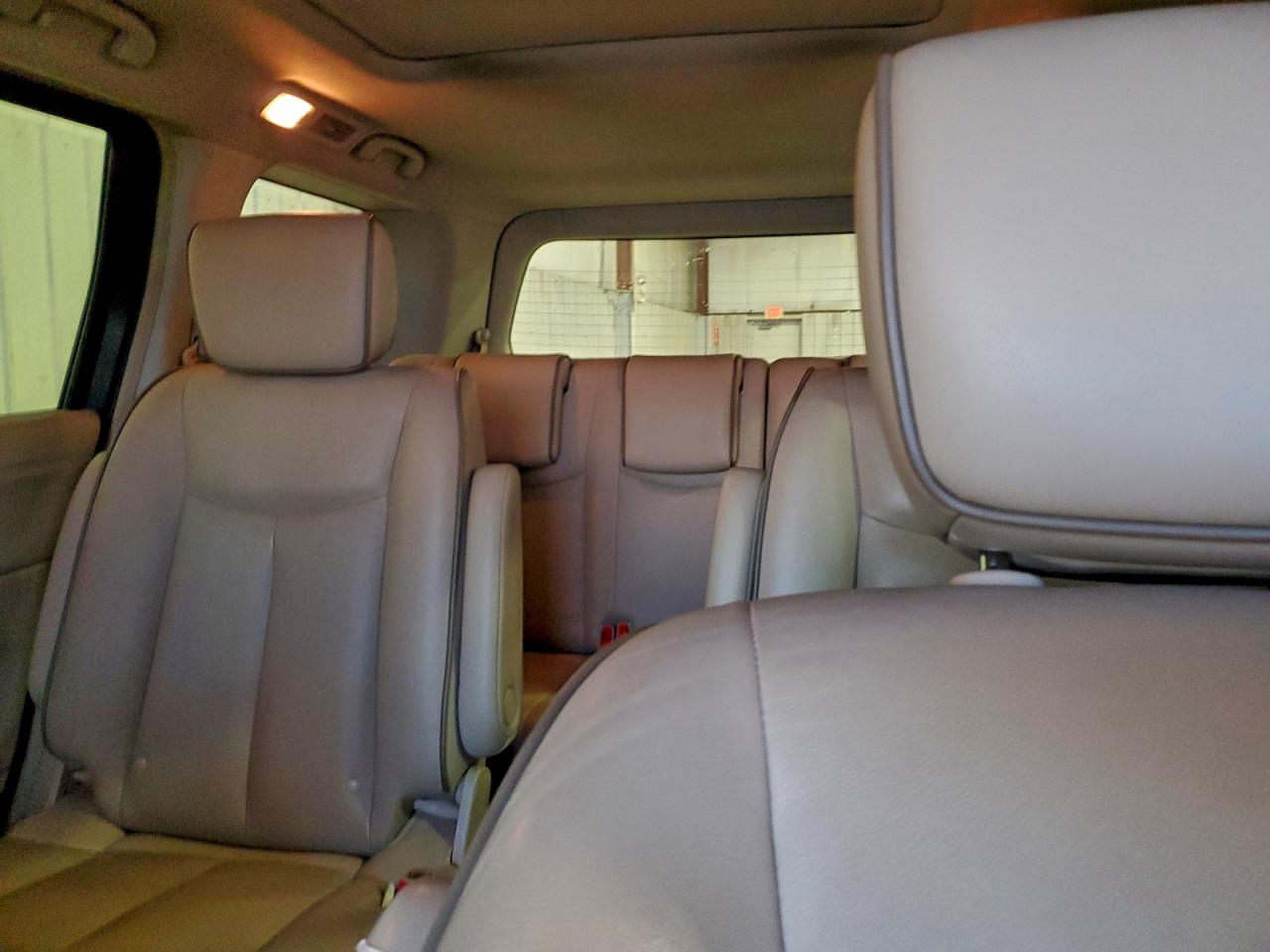 2012 NISSAN QUEST S photo 10