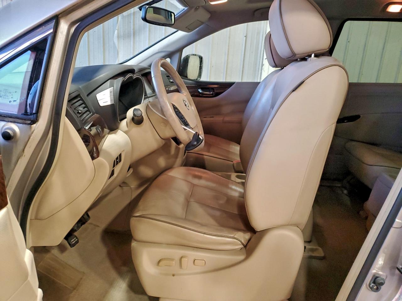 2012 NISSAN QUEST S photo 7