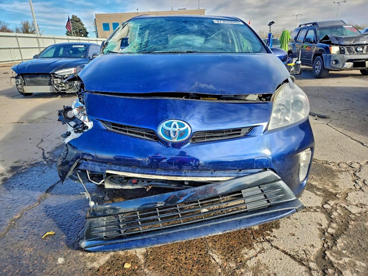 2012 TOYOTA PRIUS photo 13