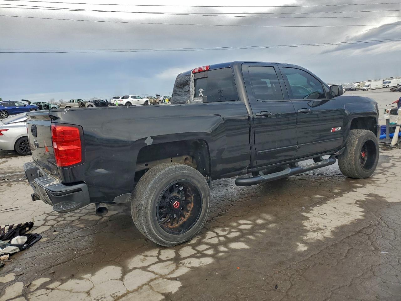 2017 CHEVROLET SILVERADO K1500 LT photo 5