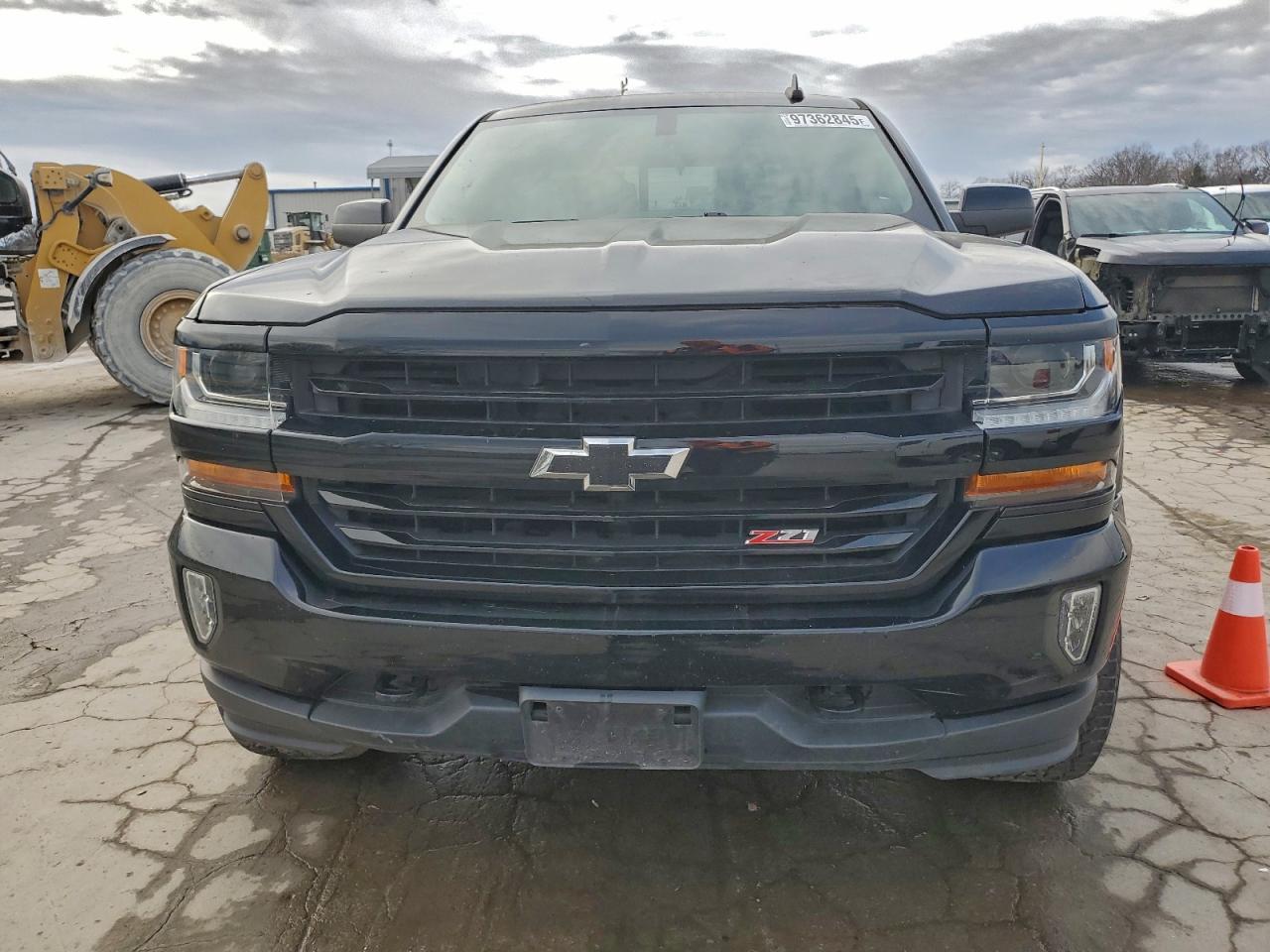 2017 CHEVROLET SILVERADO K1500 LT photo 9