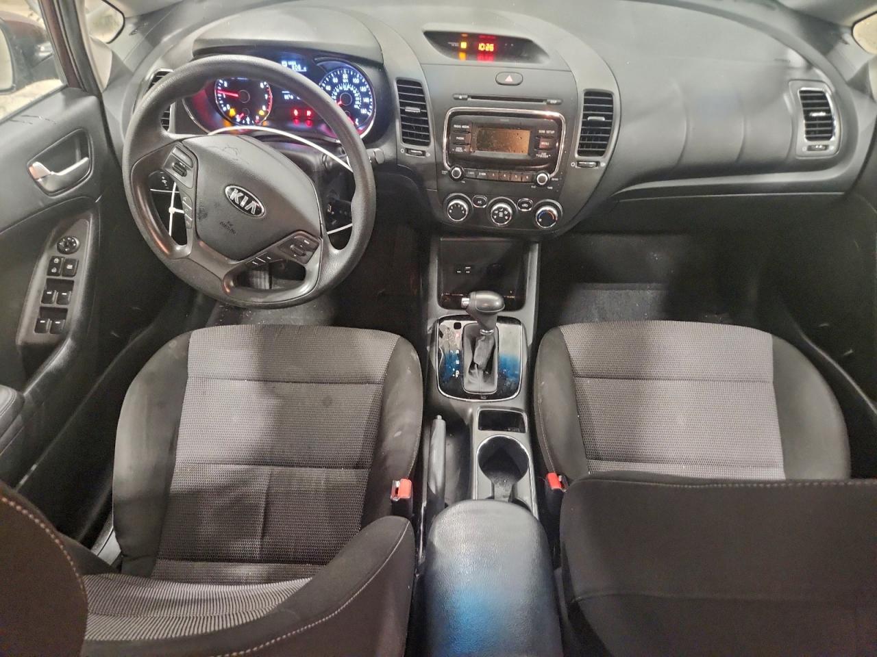 2017 KIA FORTE LX photo 8