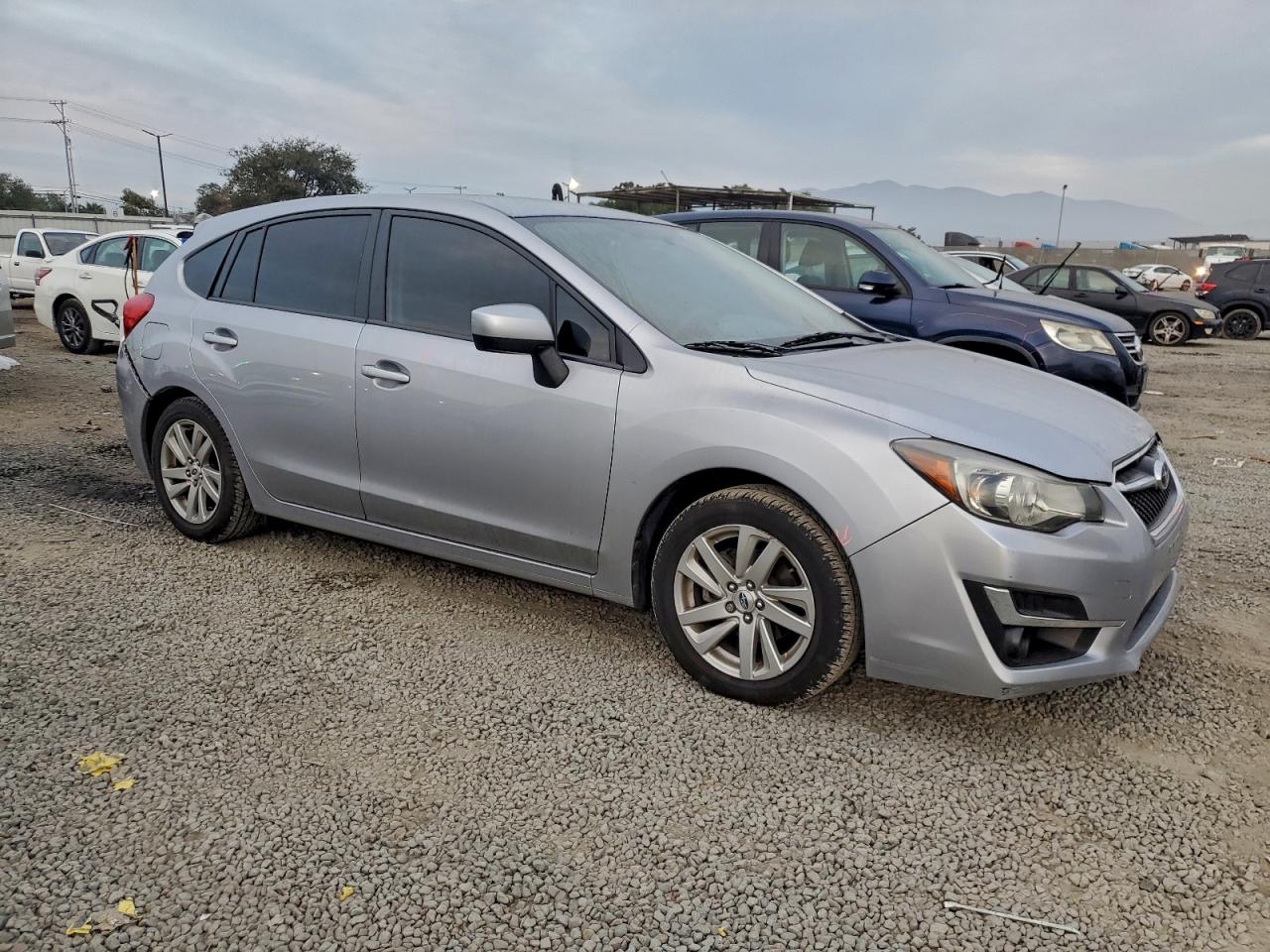 2016 SUBARU IMPREZA PREMIUM photo 4