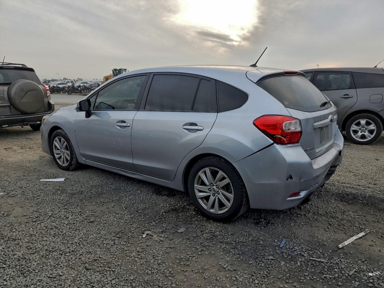 2016 SUBARU IMPREZA PREMIUM photo 2