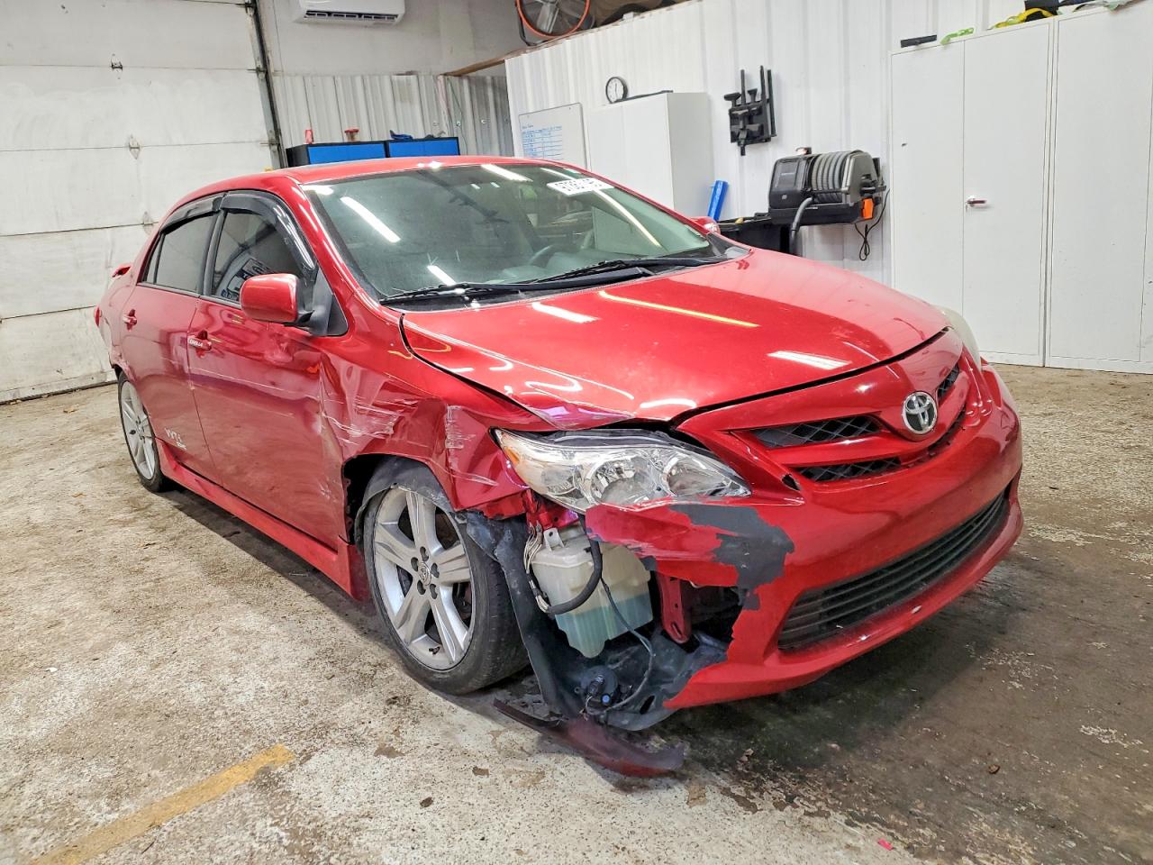 2013 TOYOTA COROLLA BASE photo 4