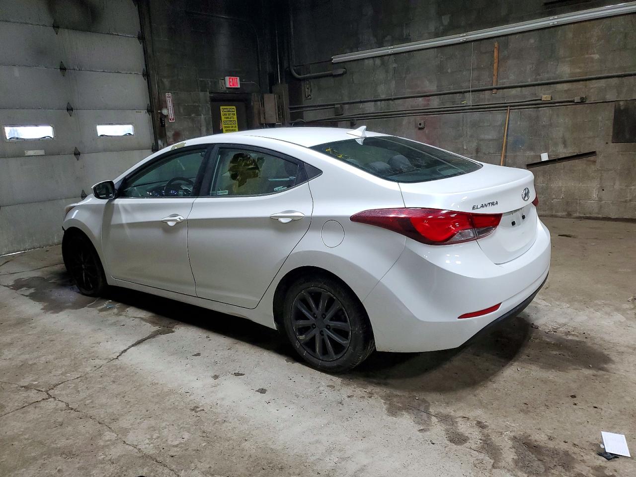 2015 HYUNDAI ELANTRA SE photo 4