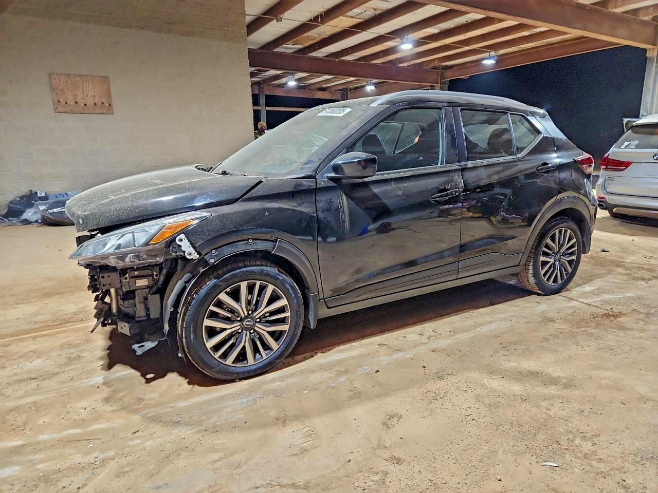 2023 NISSAN KICKS