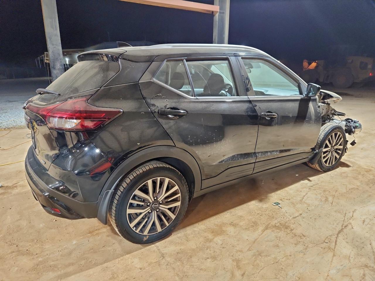 2023 NISSAN KICKS SV photo 3