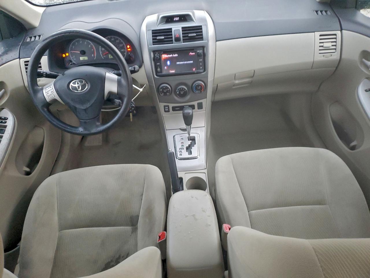 2013 TOYOTA COROLLA BASE photo 8